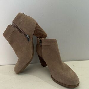 UGG Koolaburra Booties Size 10 Taupe
